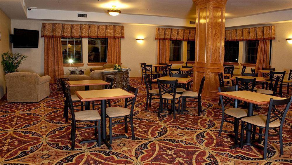 Comfort Suites Tyler South Restaurant bilde